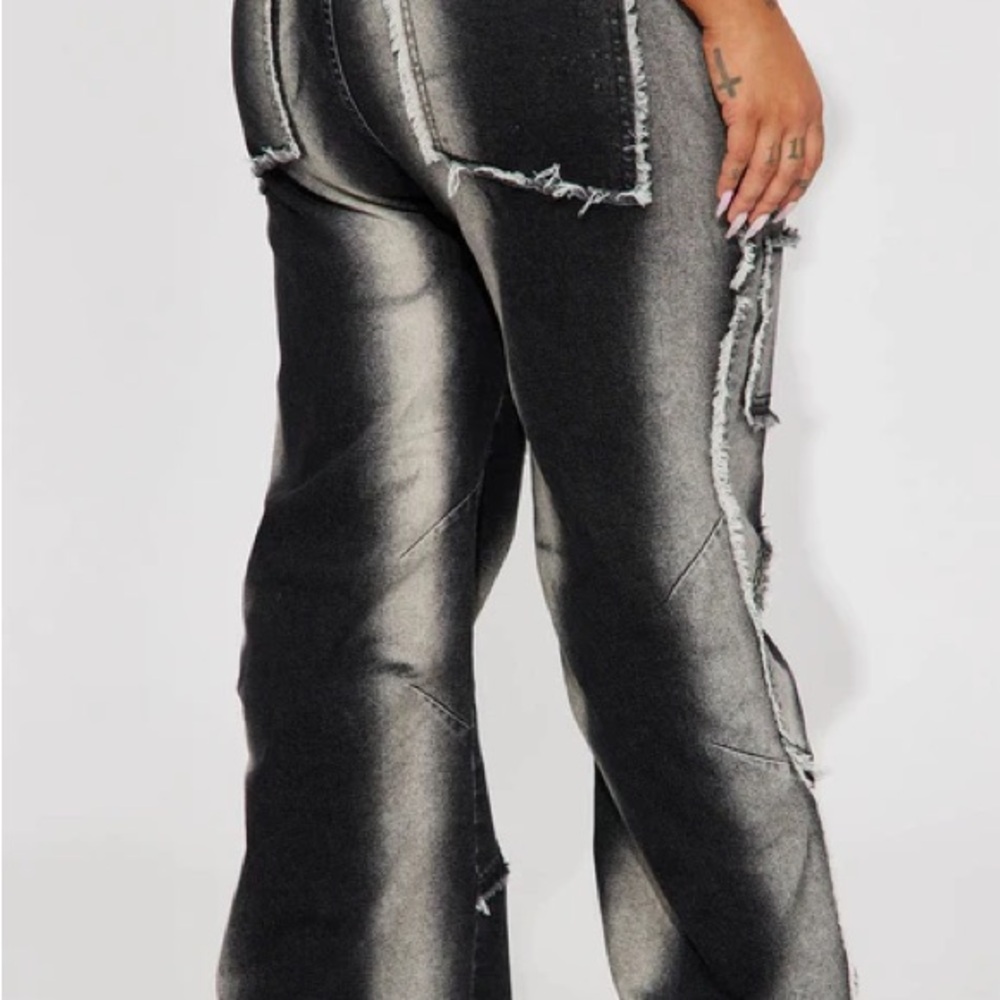 PLUS SIZE Distressed Straight Leg Jeans - Picture 3 of 6